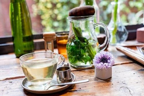 عصاره چای سبز به کبد برخی افراد صدمه می رساند