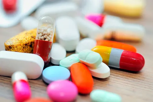 مکمل های ویتامین C با دوز بالا خطر سنگ کلیه را دو برابر می افزایند